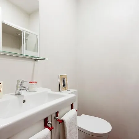 Independent Center Bairro Alto Лиссабон