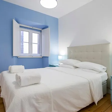 Independent Center Bairro Alto Лиссабон
